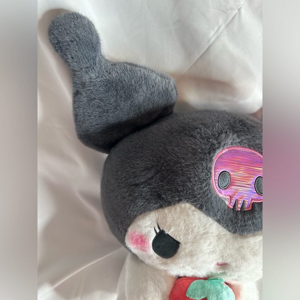 Sanrio Kuromi Holding Strawberry Plush - Picture 8 of 15